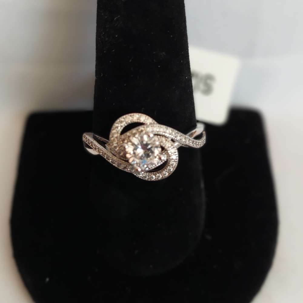 Diamond-Like Engagement Ring 925 Sterling Silver